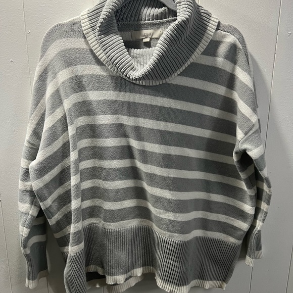 LOFT Sweaters - Loft|Turtleneck Sweater|Size Medium